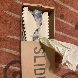 yeezy slides bone size 10